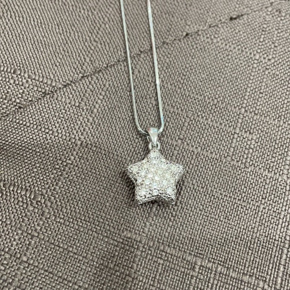 Cute star double sided necklace. - Picture 2 of 3
